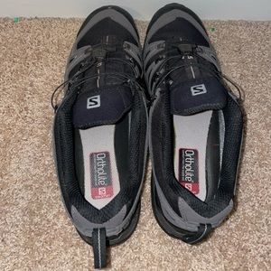 Salomon- Low hiking shoes